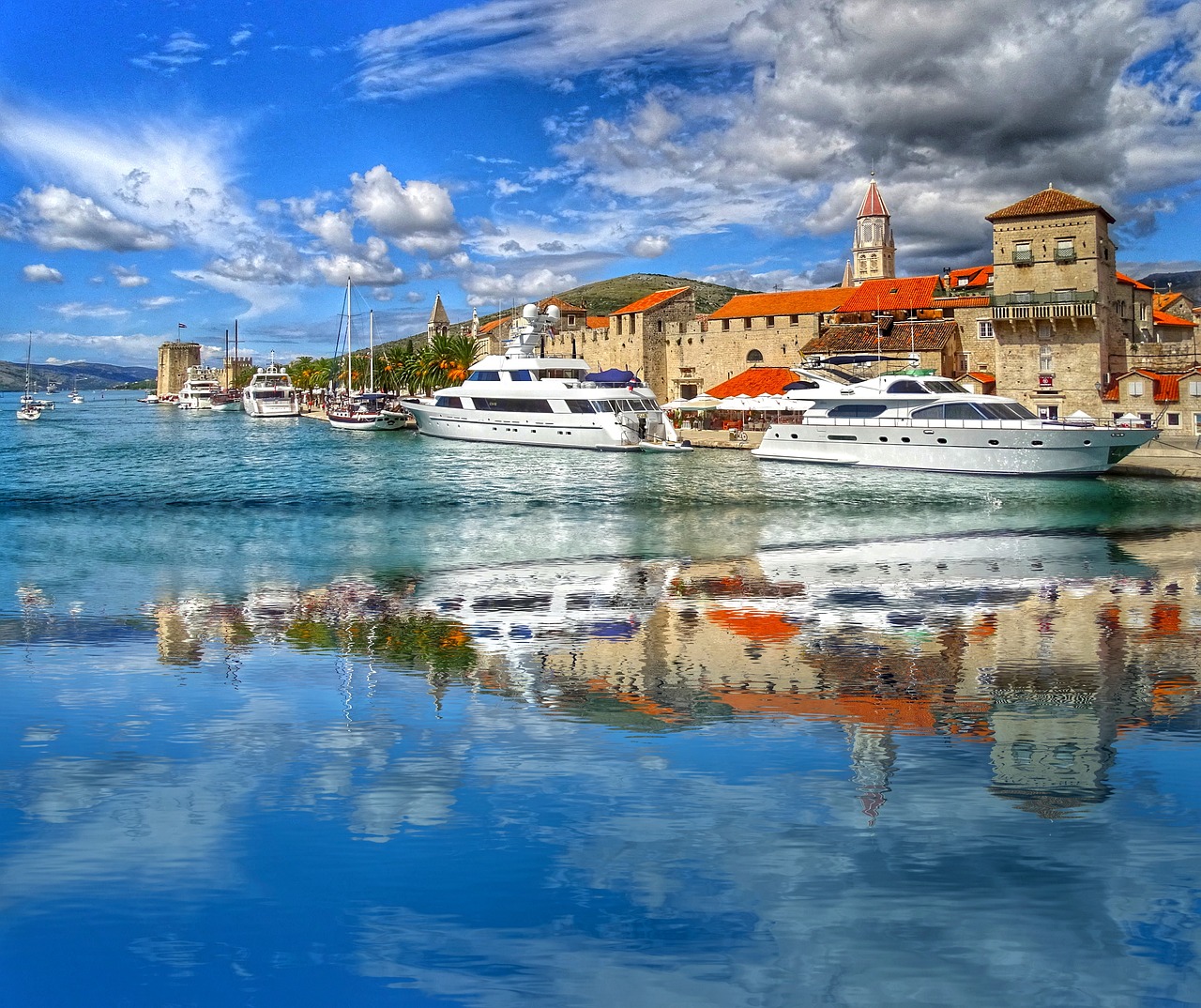 6-Day Croatian Adventure: Trogir, Dubrovnik, Krka, Blue Cave