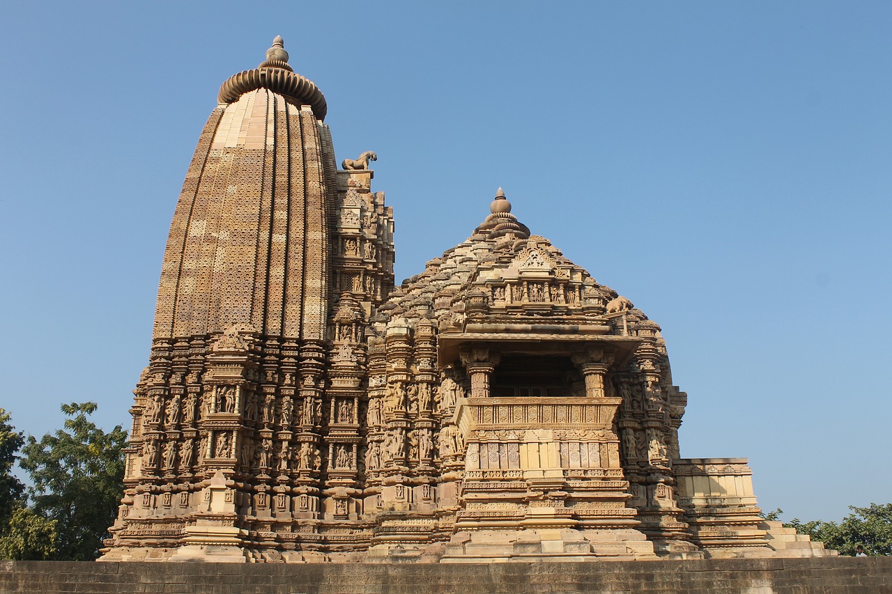 5-Day Cultural Exploration of Ujjain Indore Omkareshwar Mandu