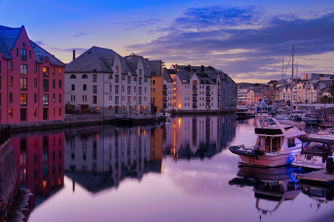 5-Day Adventure in Norway and Molde