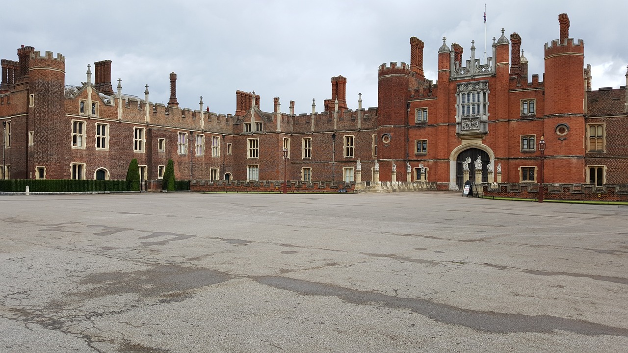 Historic Elegance and Culinary Delights in Hampton Court