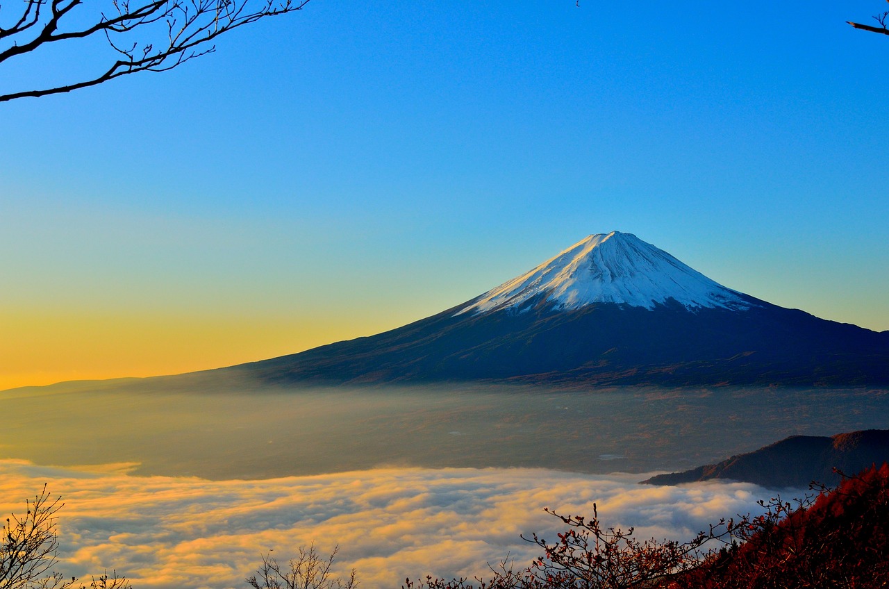 Culinary Delights and Scenic Wonders: 4-Day Mount Fuji Adventure
