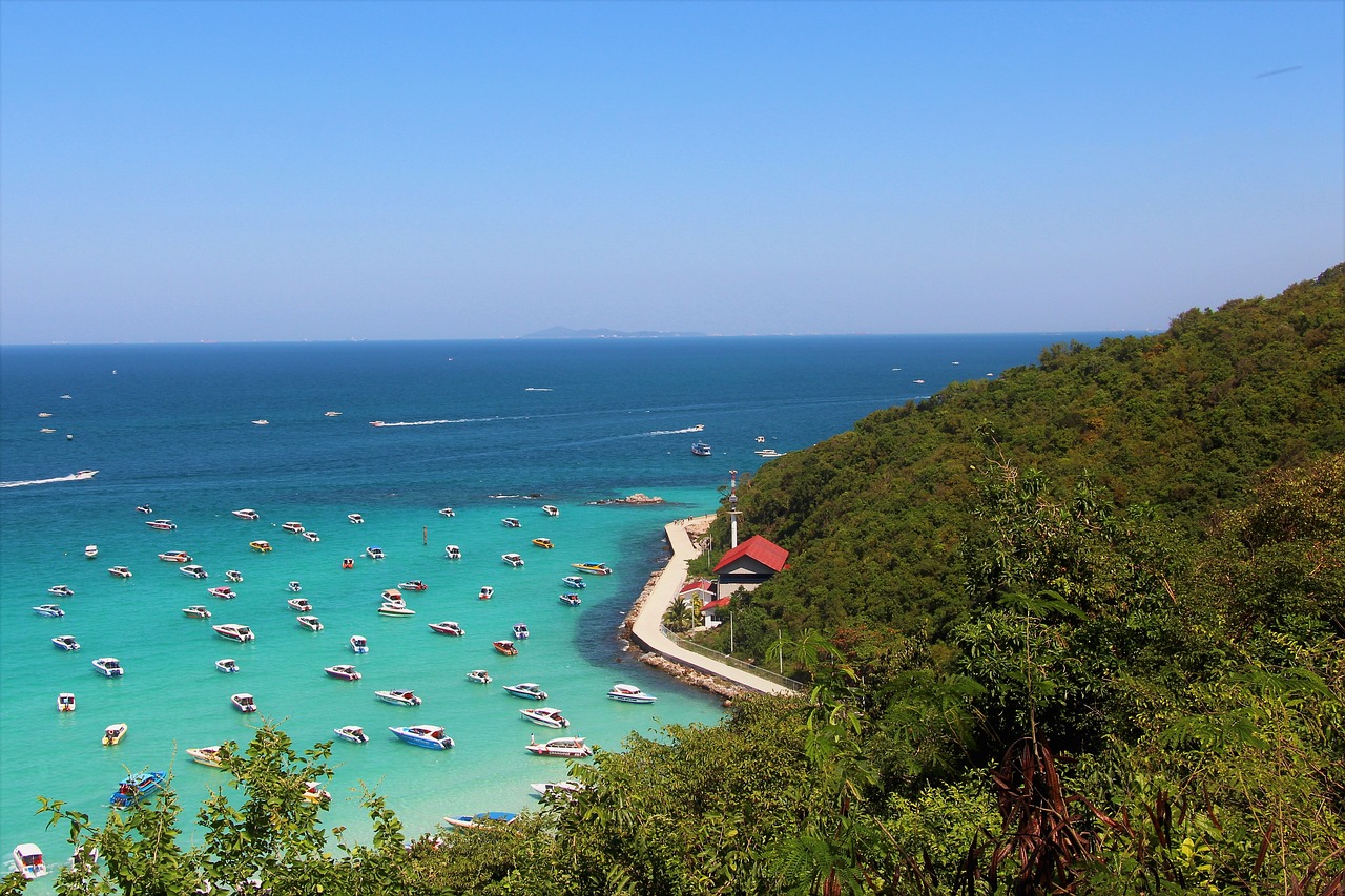 3-Day Island Getaway: Koh Larn Culinary Adventure