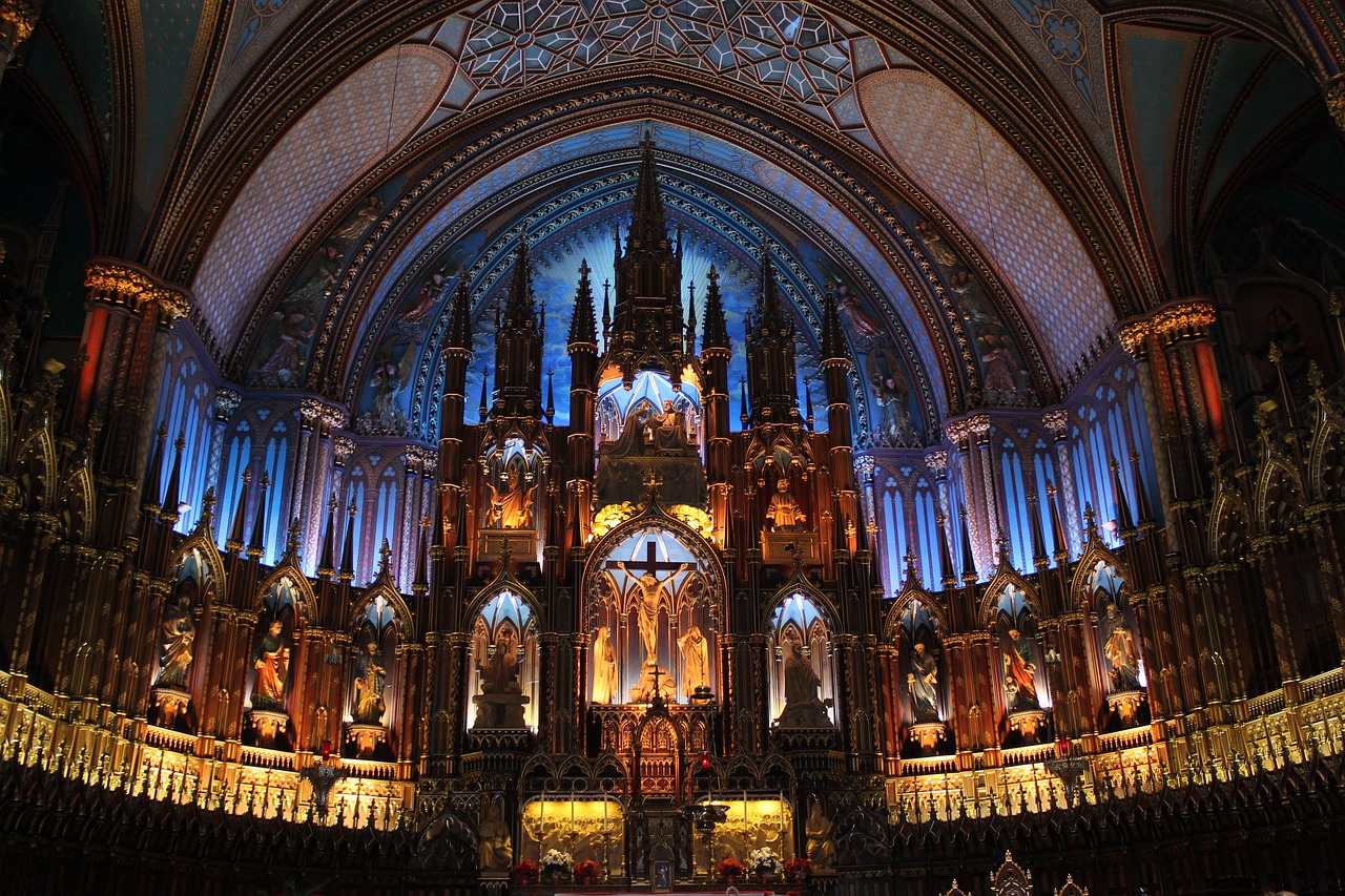 Montreal Highlights in a Day: City Tour, Iconic Landmarks, and Local Flavors