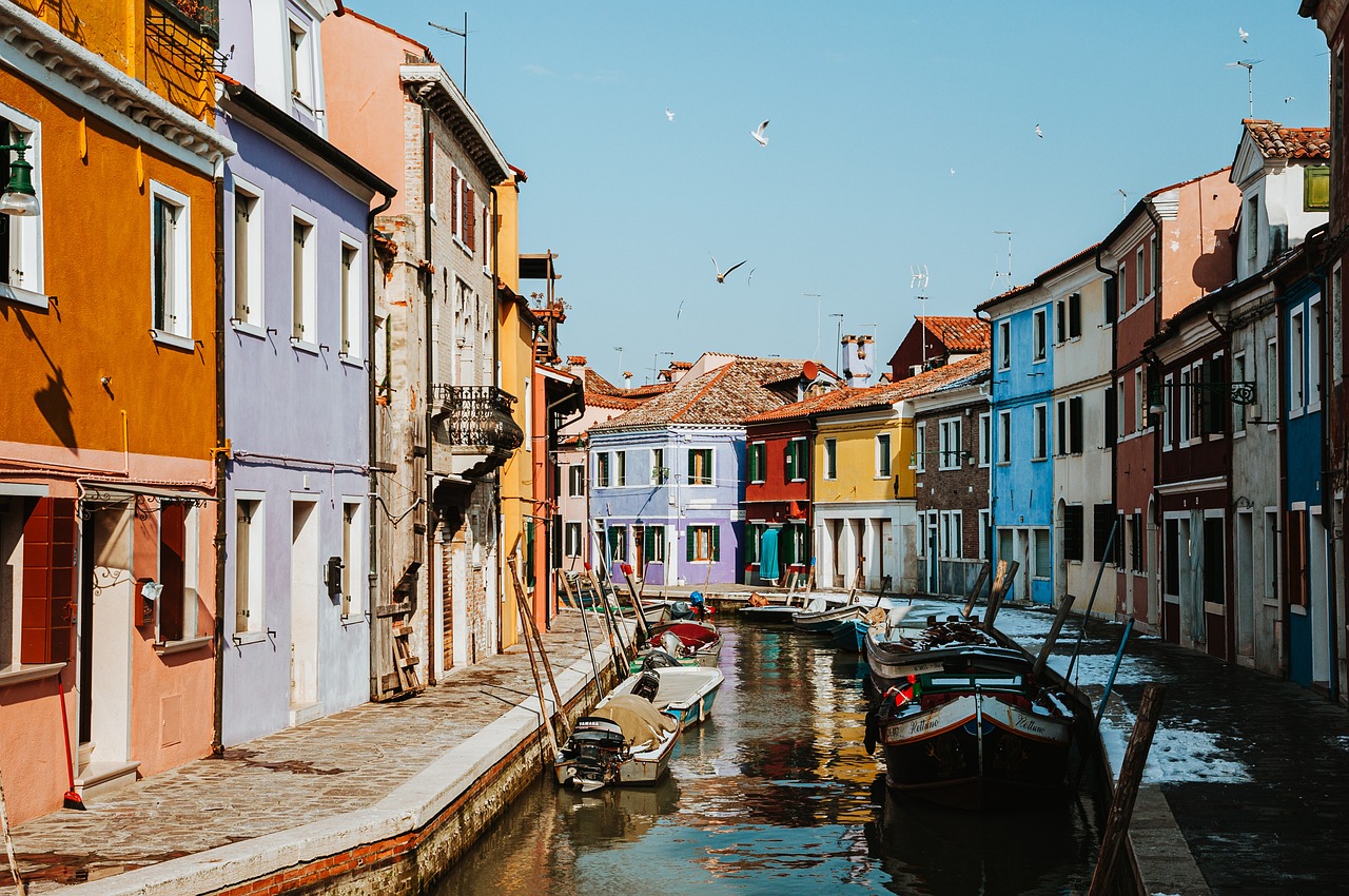 Experiencia de 5 días en Burano, Italia: Murano, Paseo en Góndola y Gastronomía