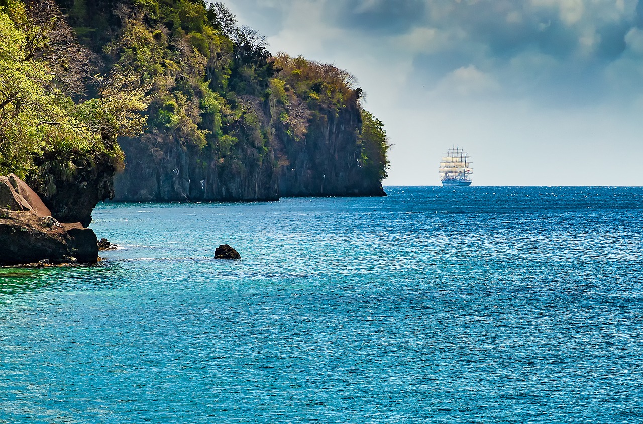 4-Day Adventure in Saint Vincent: Waterfalls, Volcanoes, and Local Delights