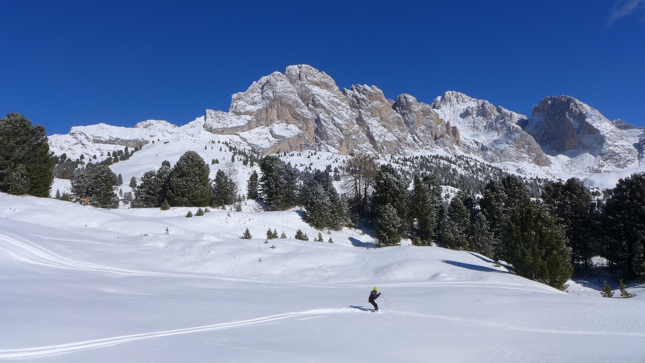 Winter Wonderland in the Dolomites: 5-Day Adventure