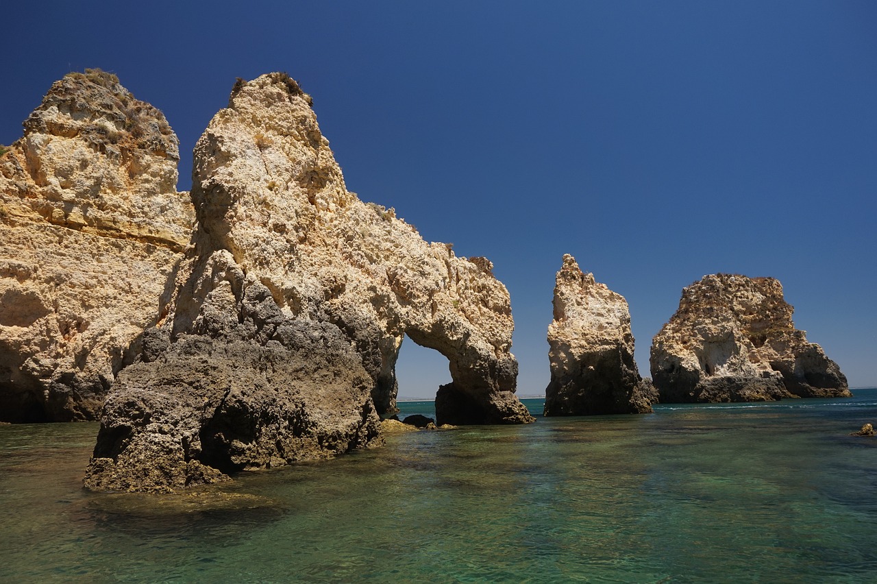 Algarve Adventure: 5-Day Portimão Itinerary with Beaches, Caves, and Local Flavors