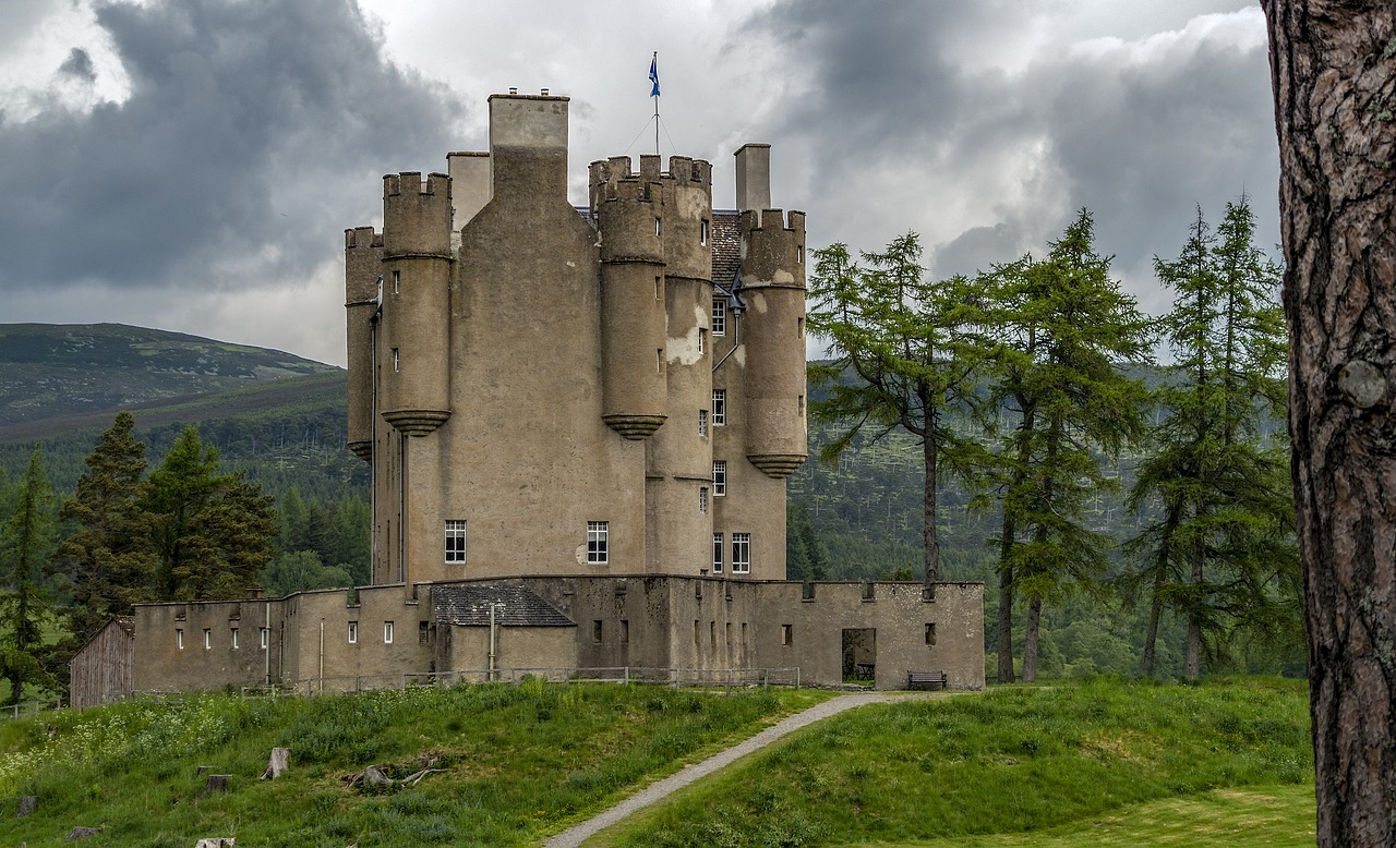 Highland Adventure: 5-Day Exploration of Braemar and Surrounds