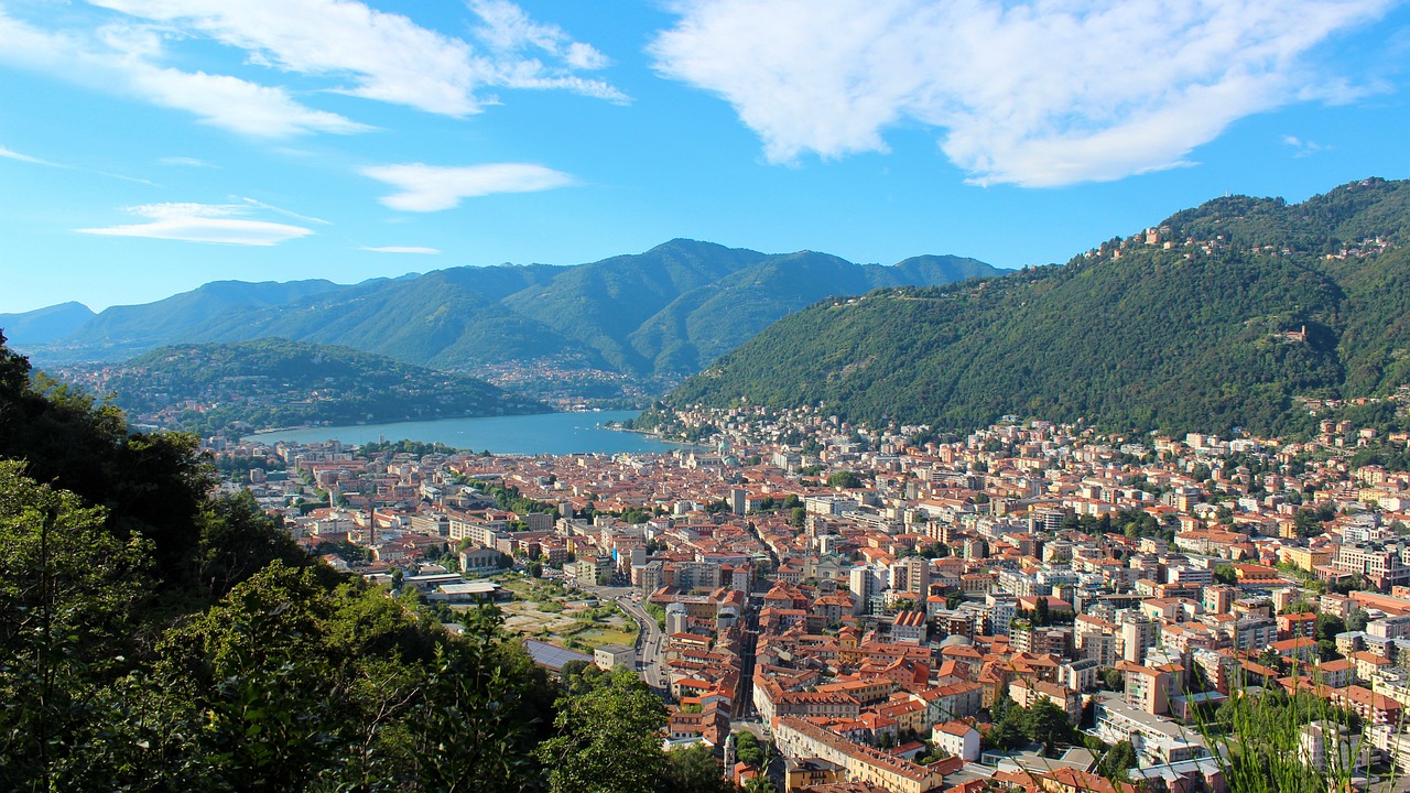 8-Day Italian Culinary and Cultural Journey: Lake Como, Modena, and Beyond