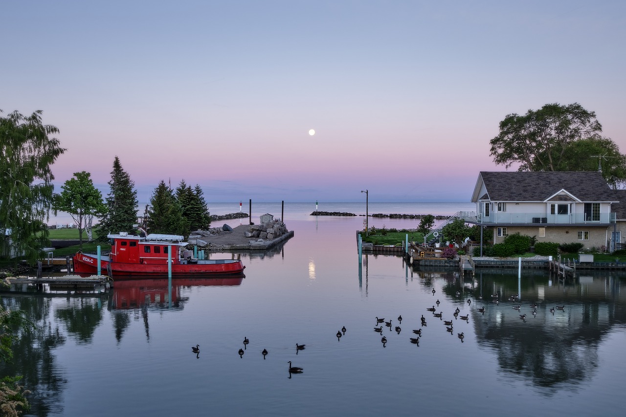 Culinary Delights & Scenic Sights: 4-Day Leamington, Ontario Escape