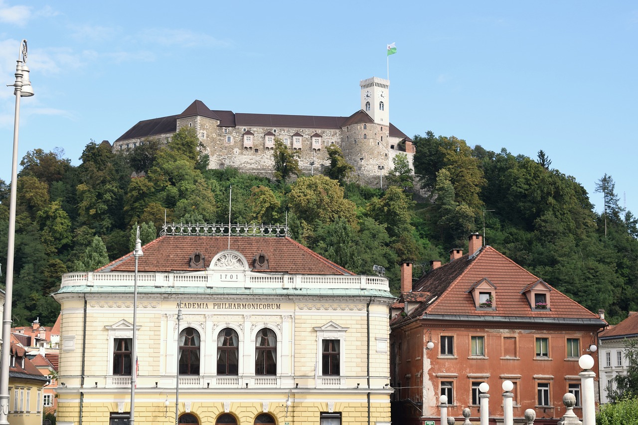 Esplorazione di Lubiana con Visita al Castello e Panorami Serali