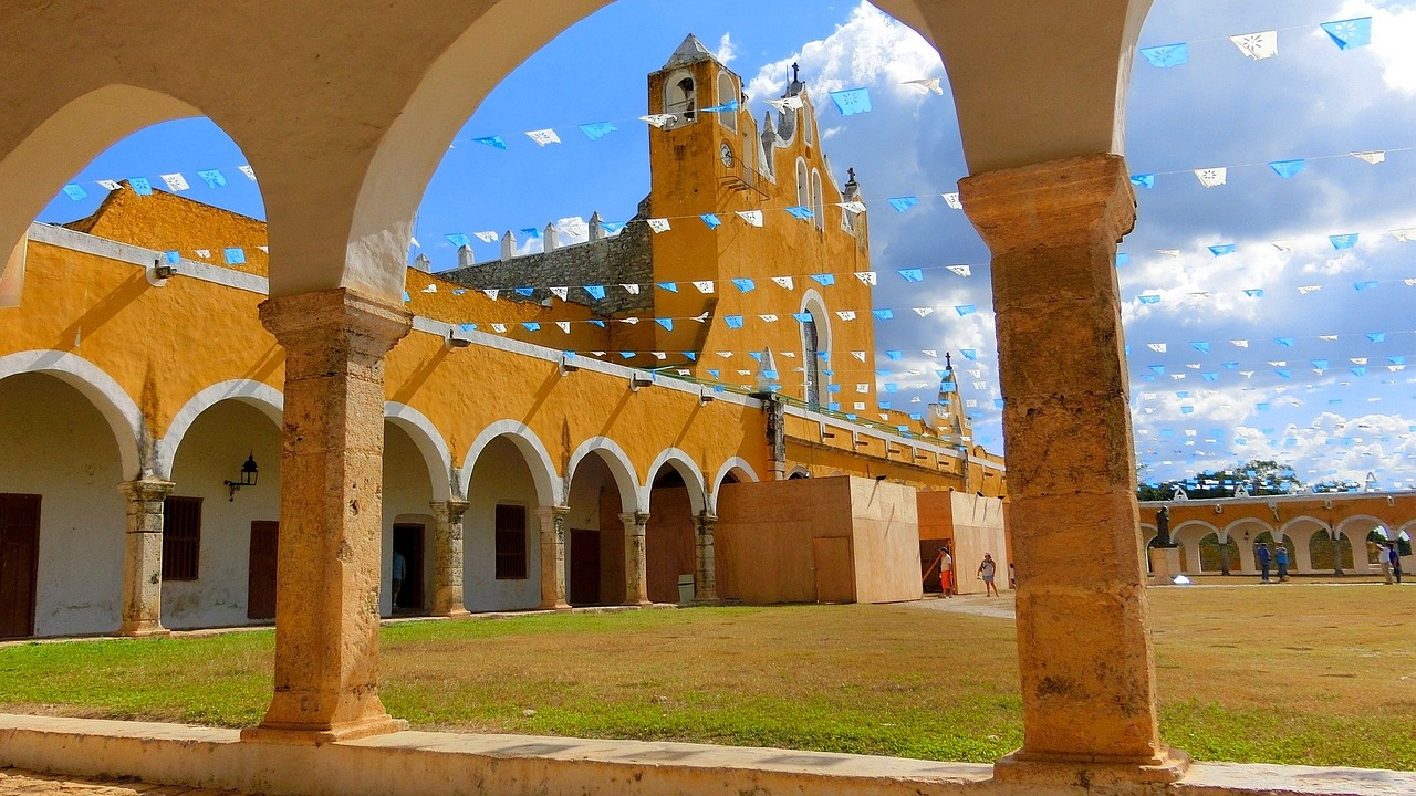 Esperienza Culturale a Izamal, Yucatán, Messico