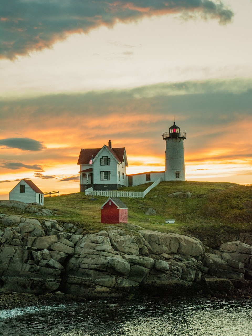 Maine's Coastal Wonders and Culinary Delights