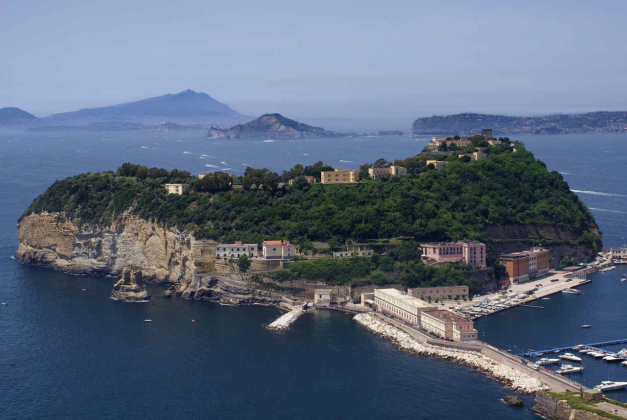 Ultimate 5-Day Procida Itinerary with Naples Excursions