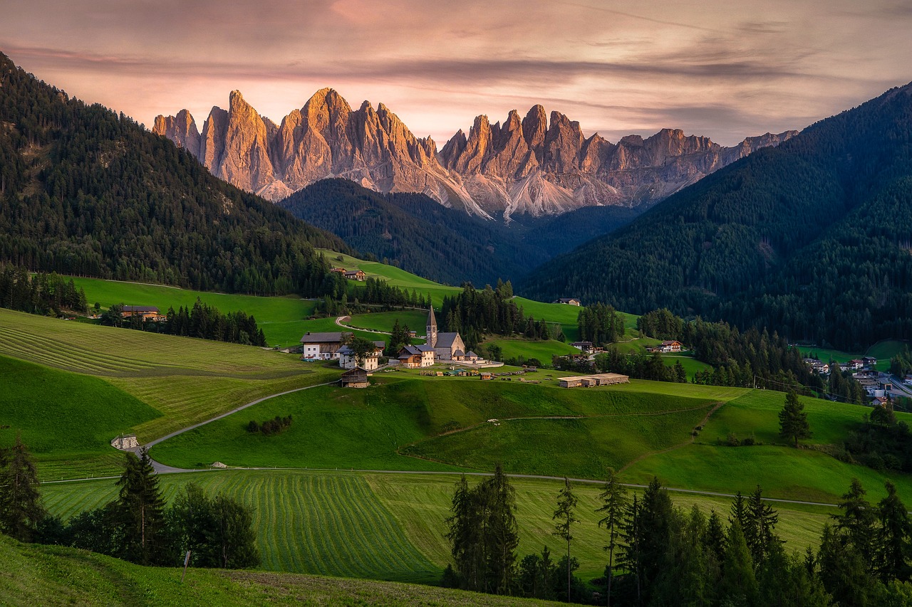 7-Day Dolomites Hiking Adventure with Culinary Delights