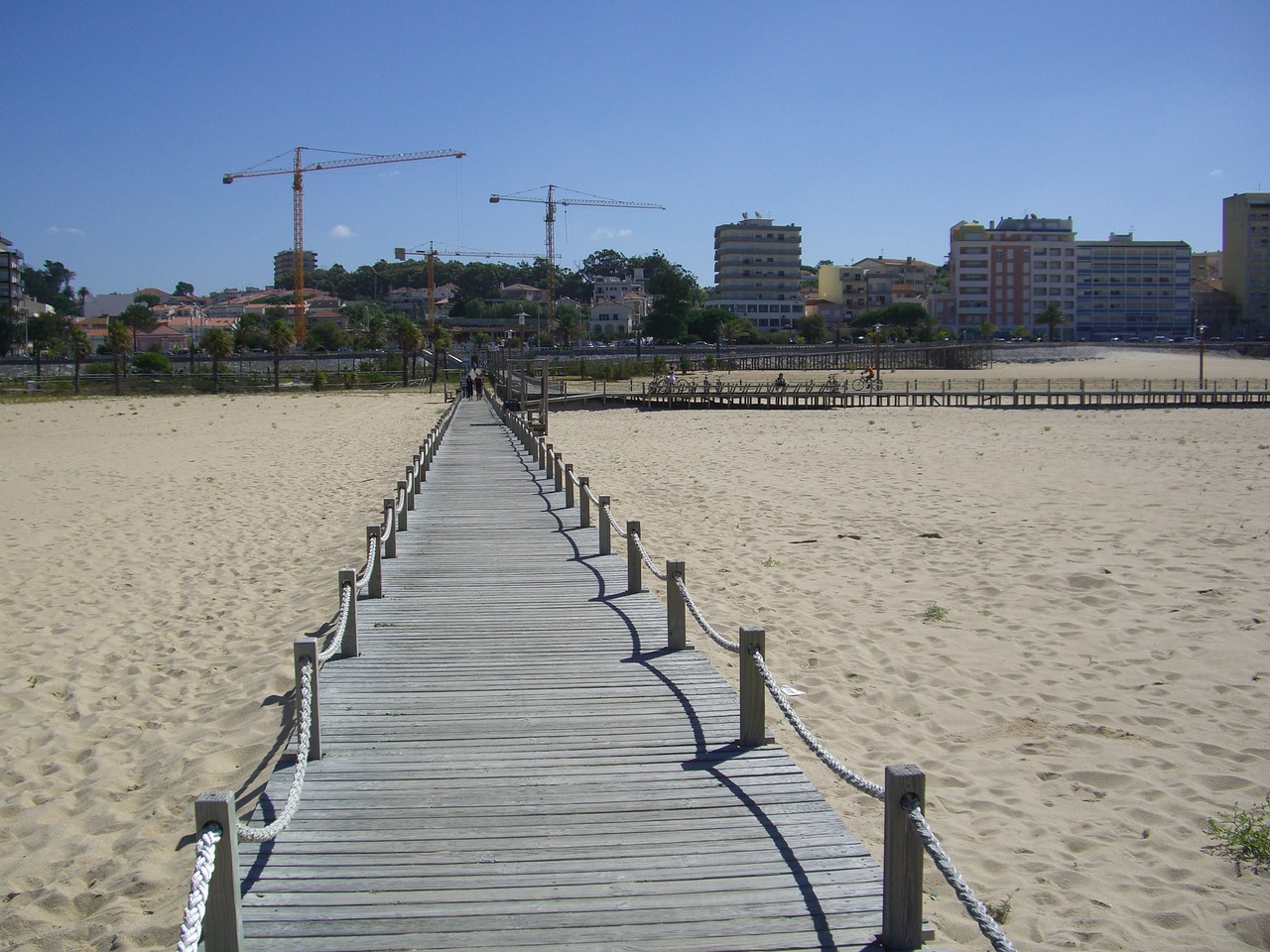 Exploring the Coastal Delights of Figueira da Foz and Péniche