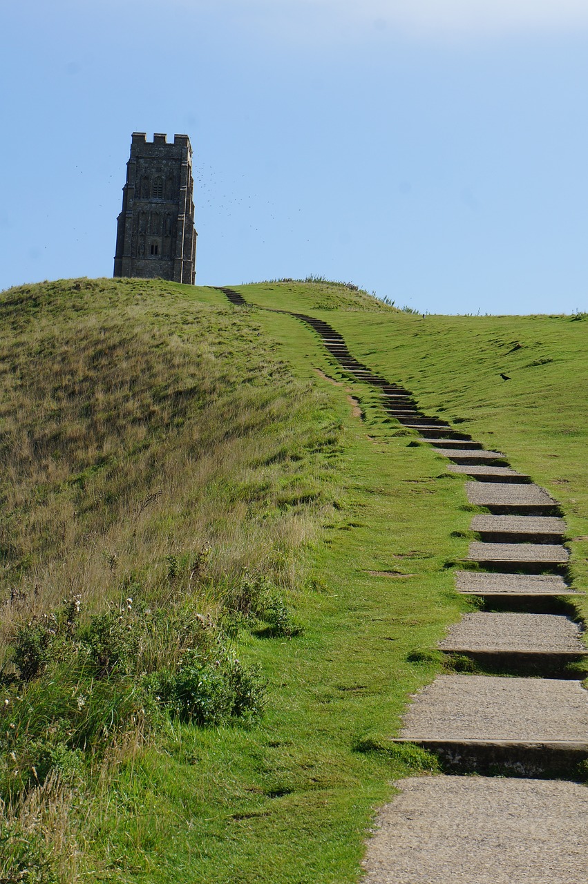 Glastonbury Day Trip: Exploring the Quirky Town and Surrounding Nature