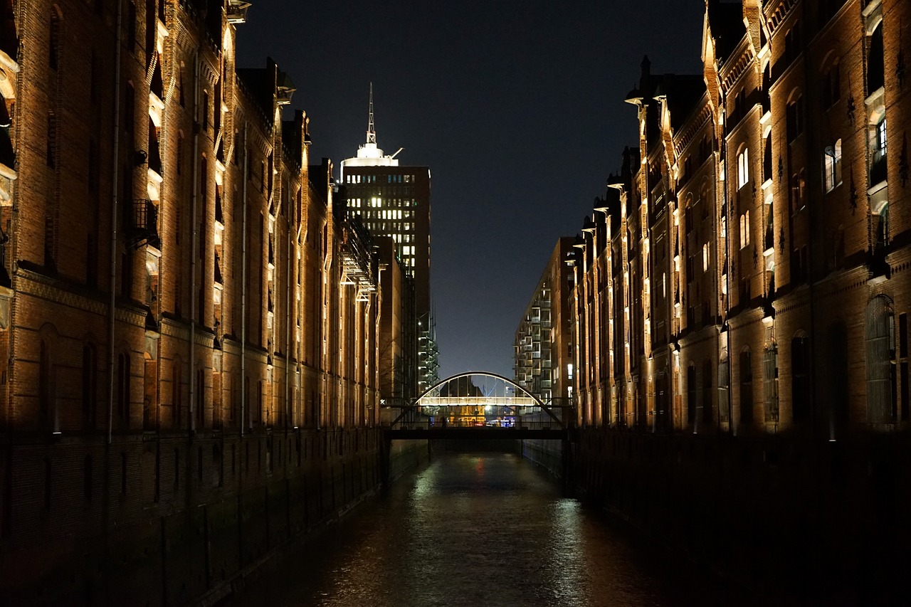 3-Day Architectural and Historical Journey in Hamburg