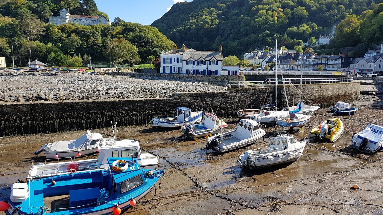 Exploring the Culinary Delights of Lynmouth, UK