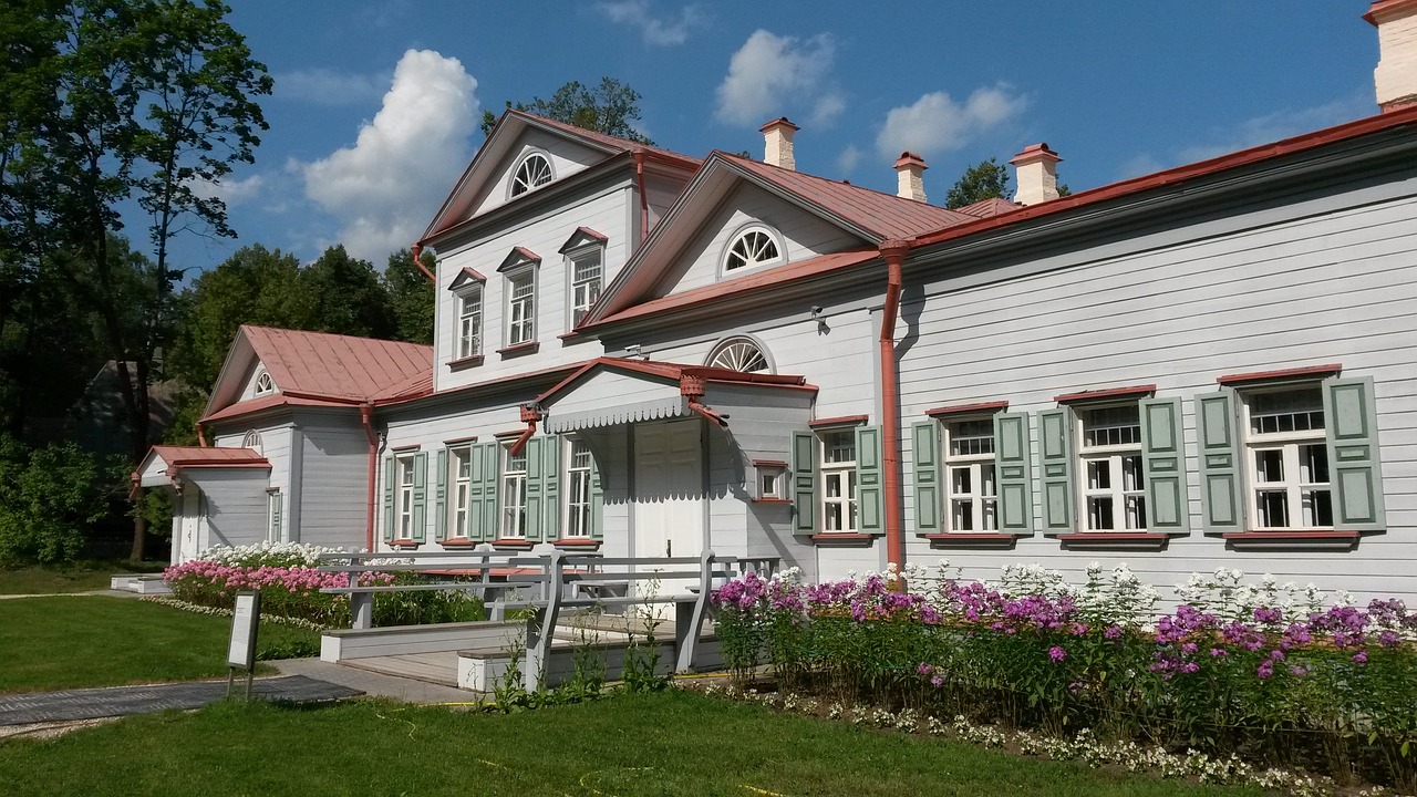 Cultural and Culinary Delights in Abramtsevo
