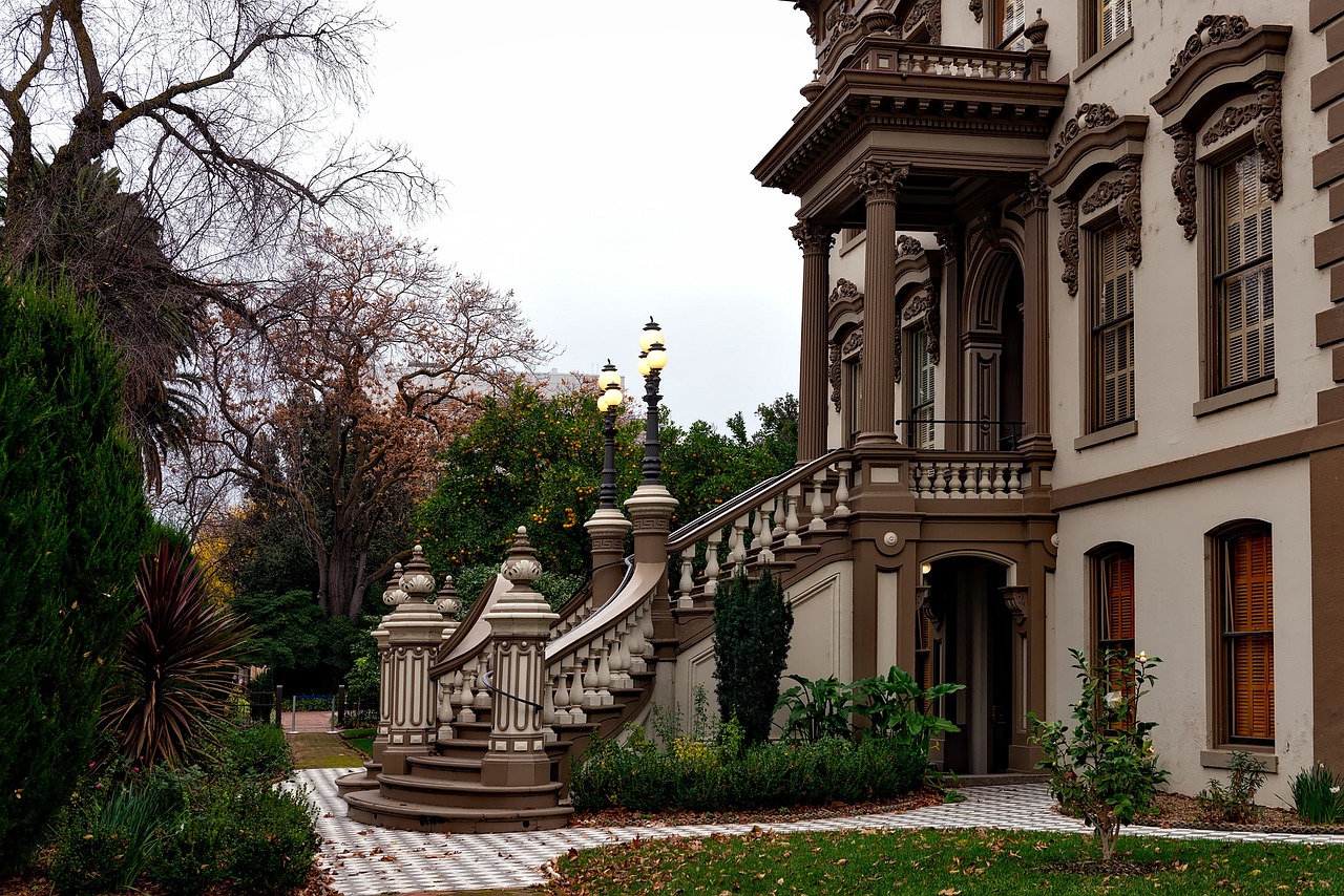 Sacramento Capitol and Old Town Culinary Delights