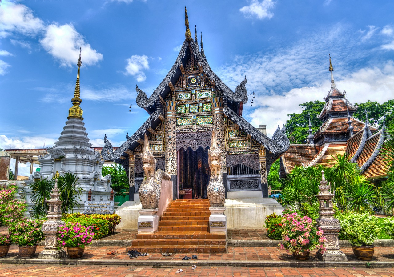 Aventura en Chiang Mai: Santuario de Elefantes y Parque Nacional Doi Inthanon