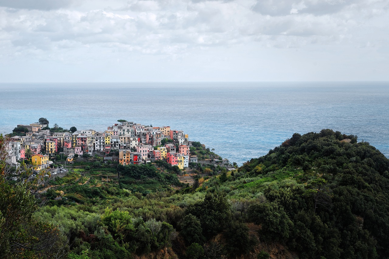 Cinque Terre: Coastal Charm and Culinary Delights