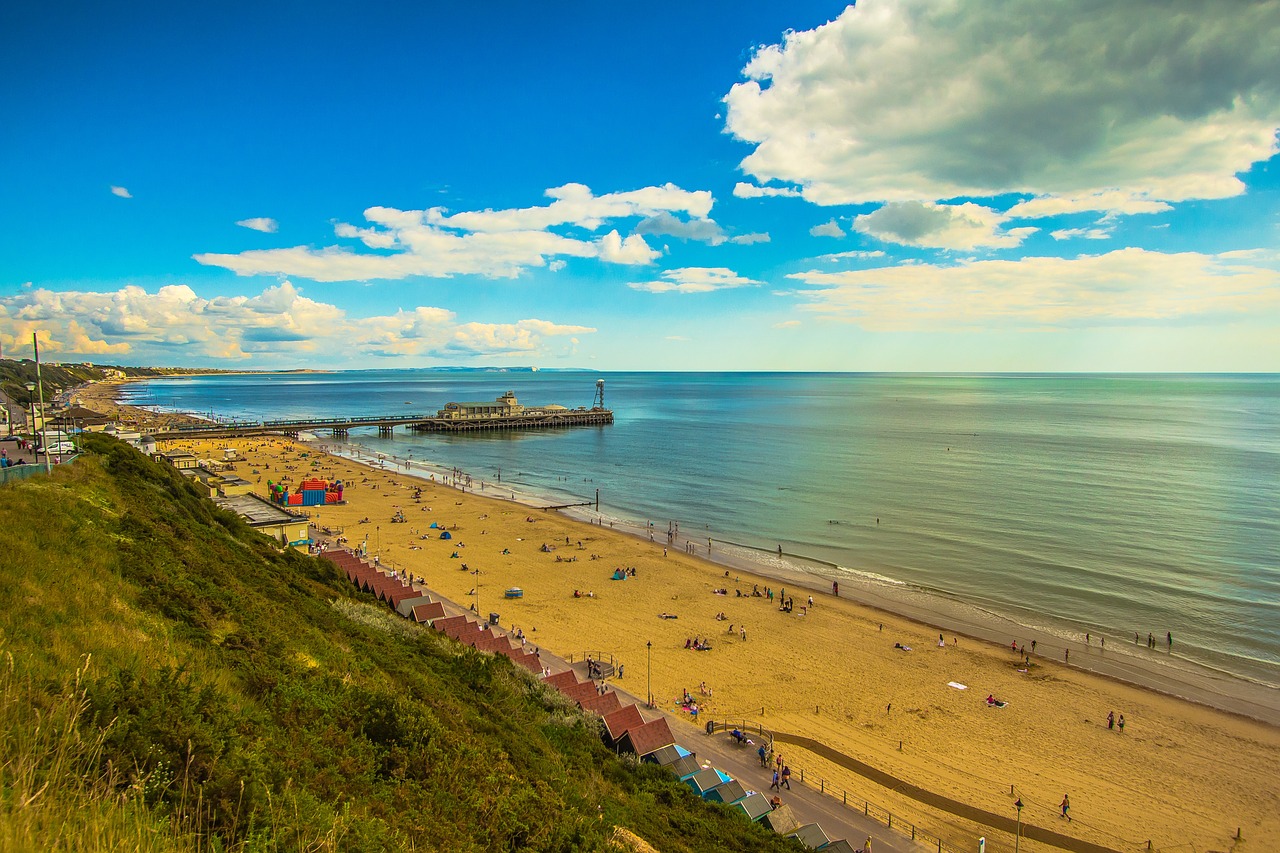Vegetarian Delights and Coastal Wonders in Bournemouth and Durdle Door