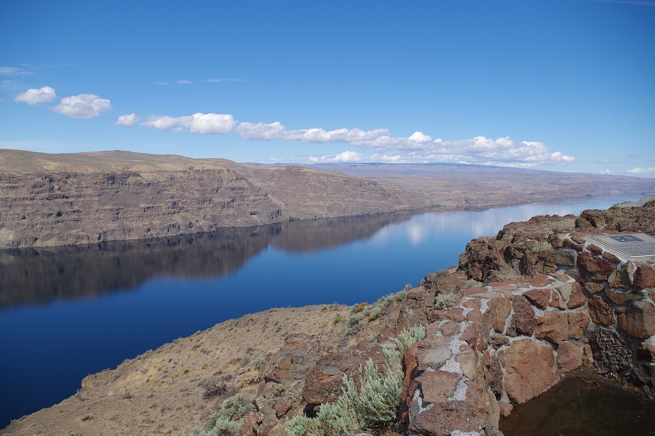 Columbia Gorge Culinary Delights and Scenic Views