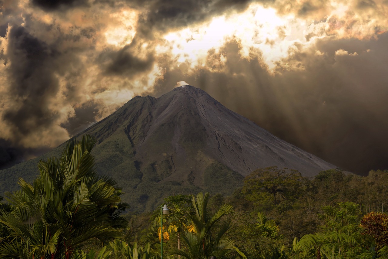 Arenal Adventure: Hot Springs, Hiking, and Wildlife Watching