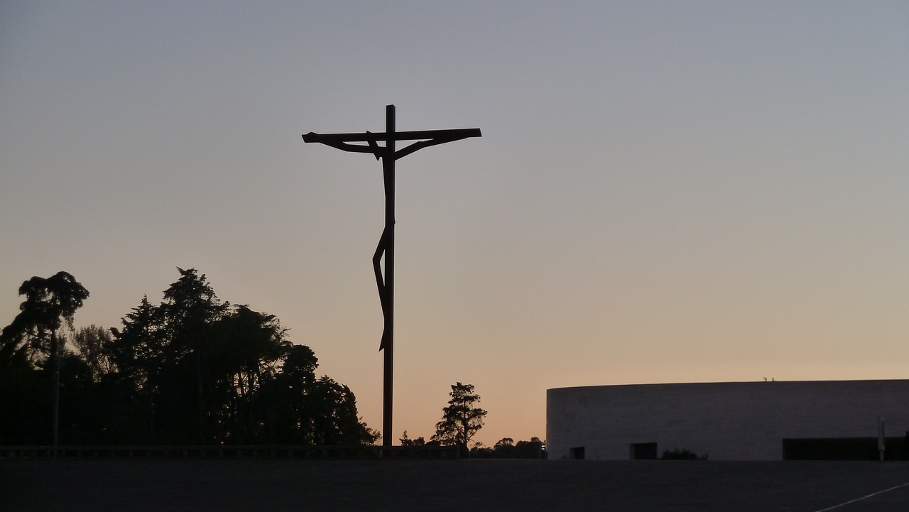 A Spiritual Journey in Fátima and Surroundings