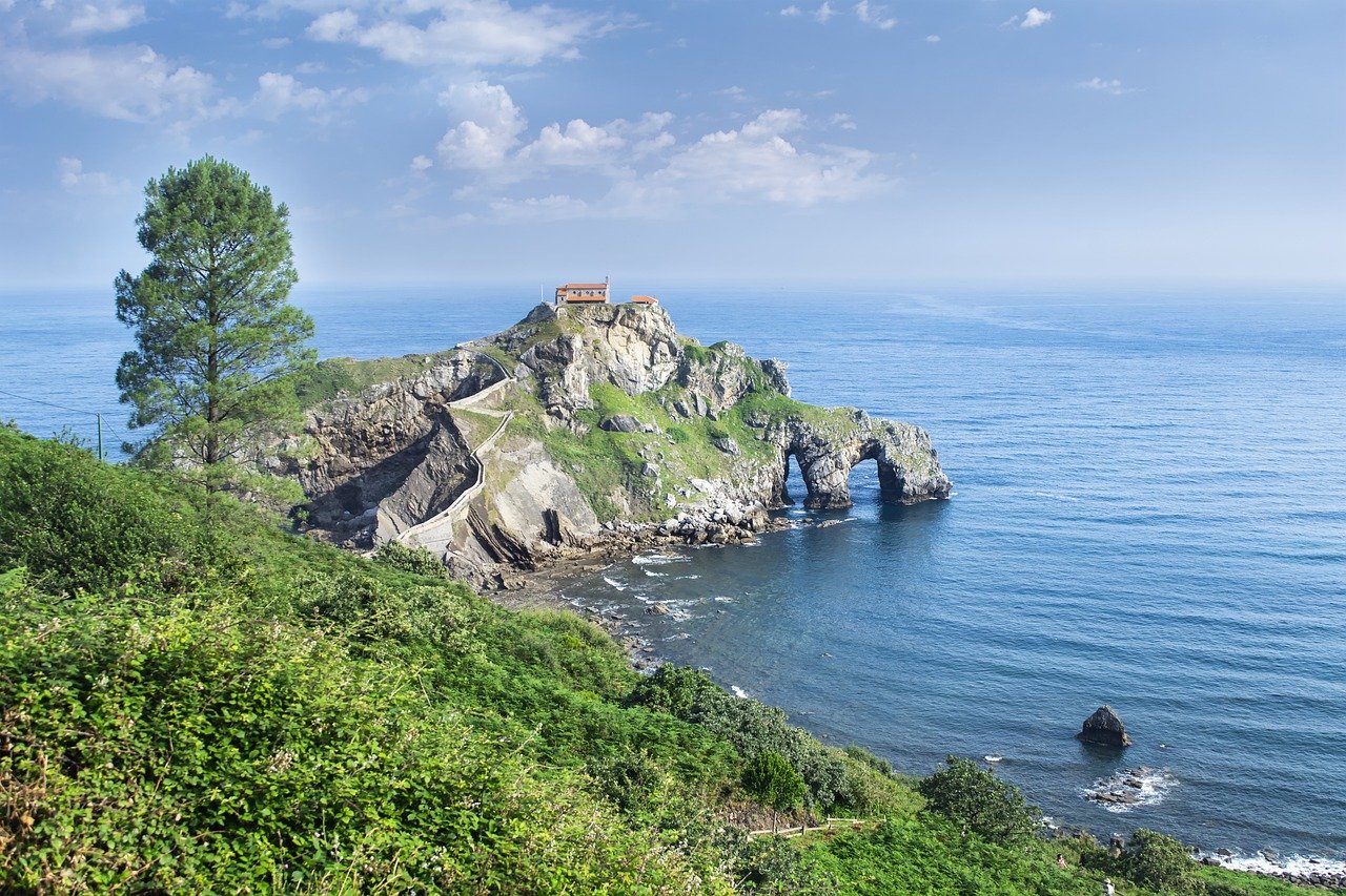 Basque Country Road Trip: Scenic Drives, Cultural Sites & Local Cuisine