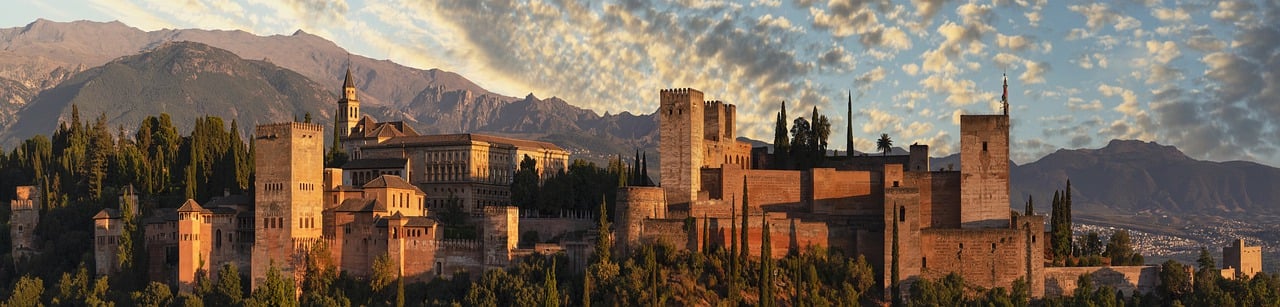 Alhambra and Granada Delights in 3 Days