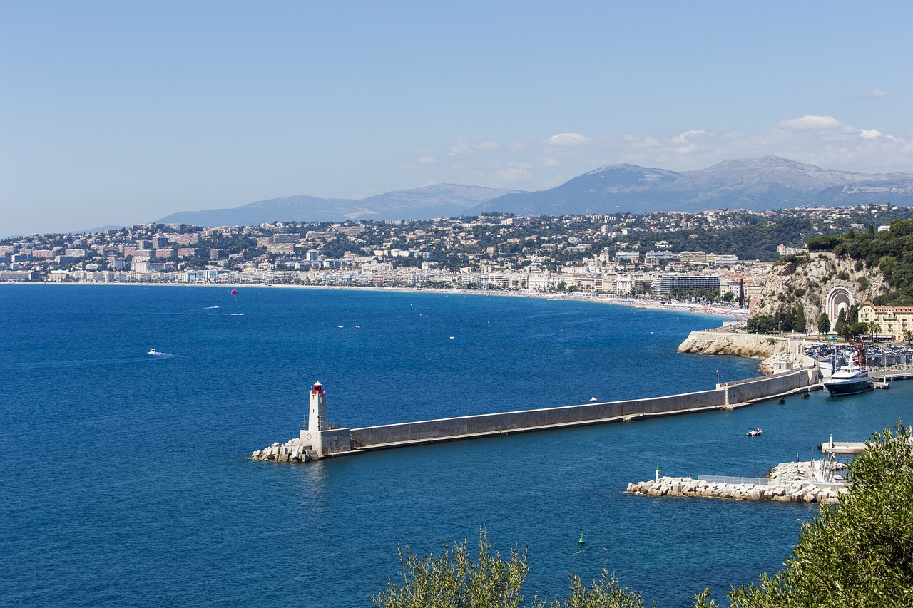 Esplorazione della Costa Azzurra in Moto