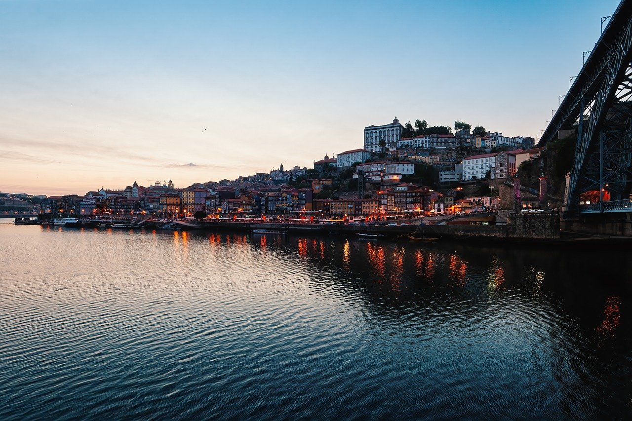 Girls' Getaway: Wine Tasting and Douro Valley Delights