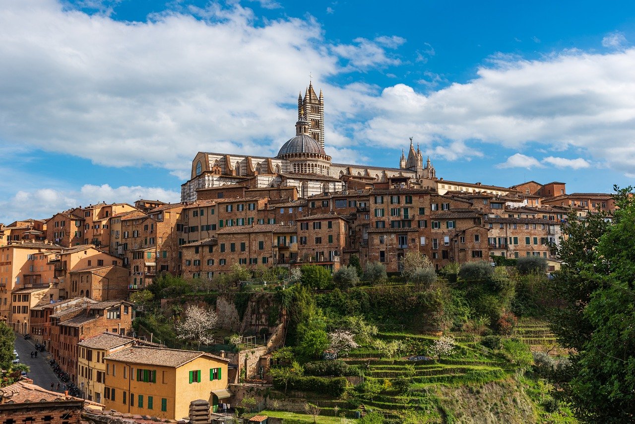 Esplorazione di Siena: Duomo e Piazza del Campo