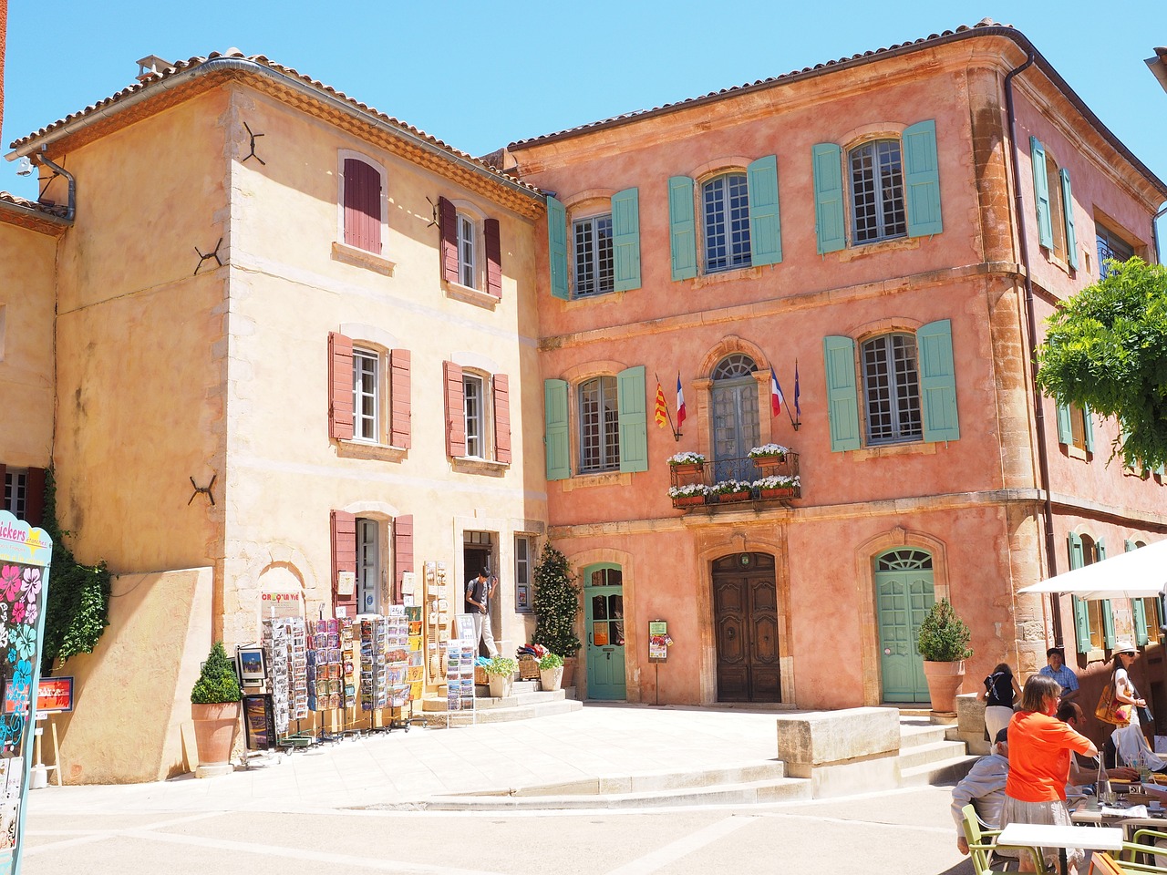 Tranquil Trek through Le Luberon et Les Monts de Vaucluse