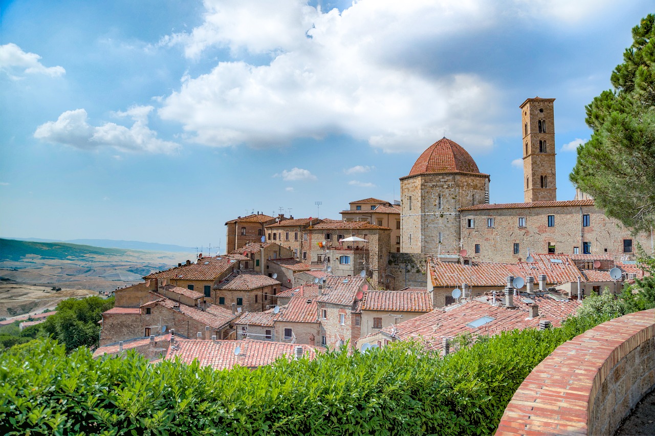 Culinary Delights in Volterra and San Gimignano