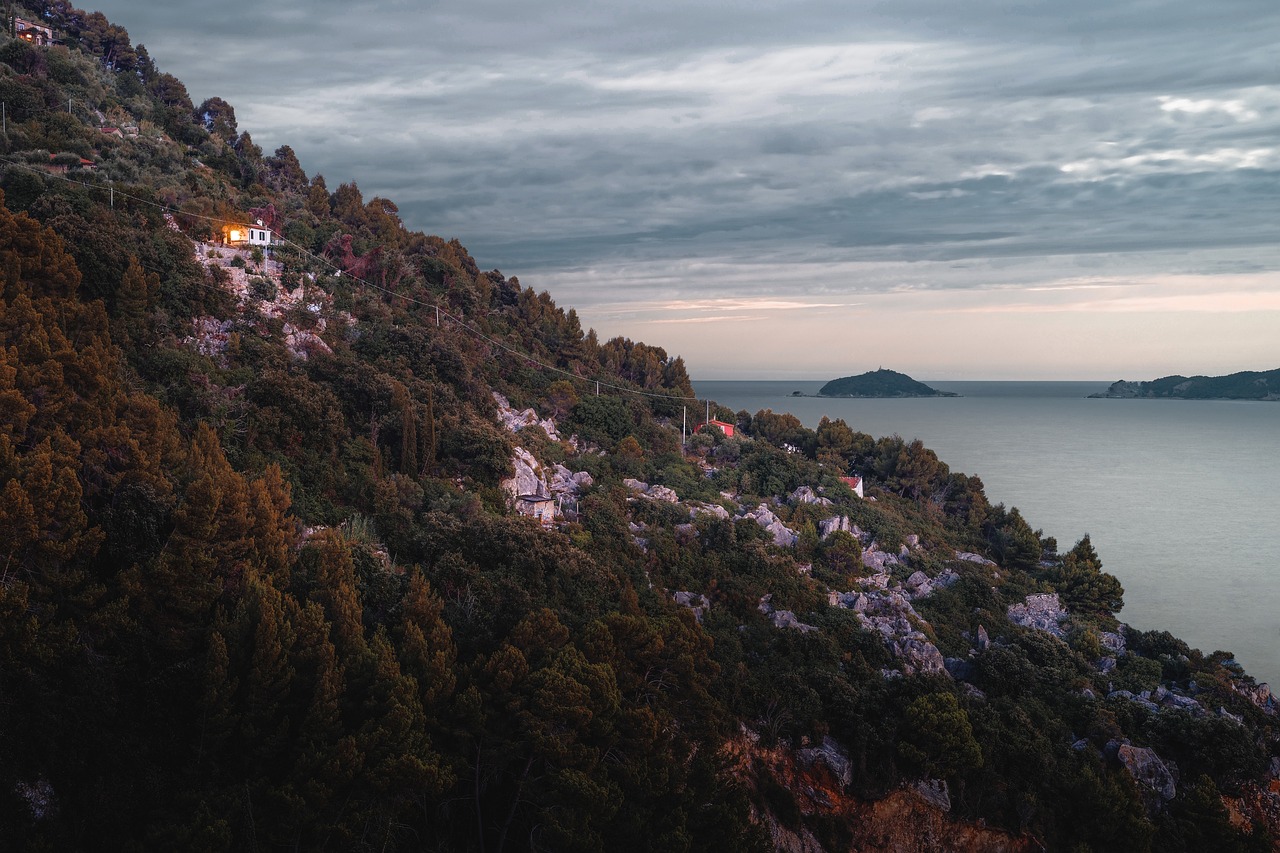 Sunset Delights and Seaside Adventures in Tellaro