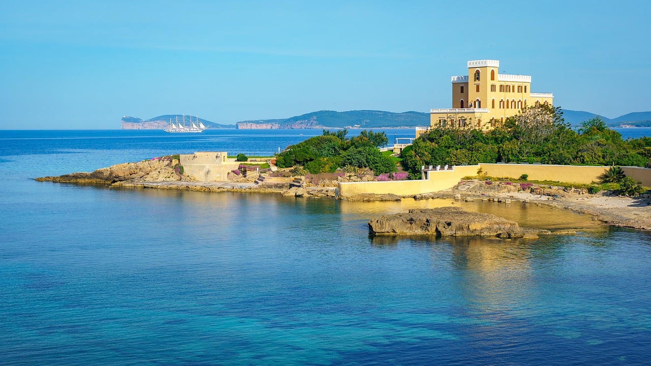 Sardinia's Coastal Gems: Alghero, Stintino & Castelsardo