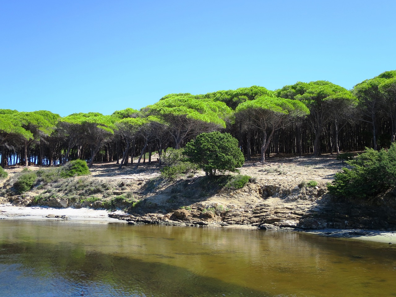 Sardinia's Seaside Wonders: 7-Day Budoni Adventure