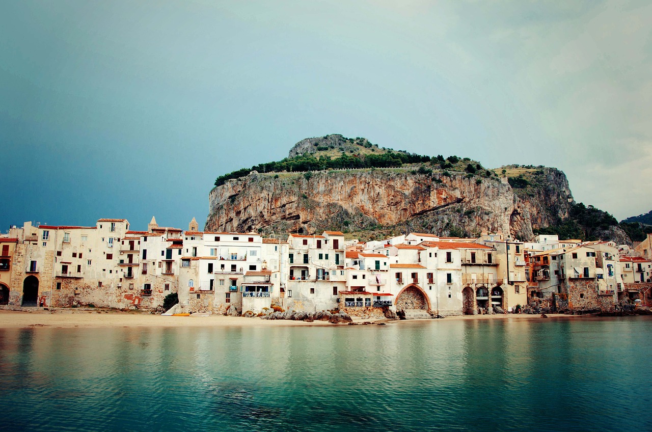 A Taste of Cefalù in a Day: Street Food, History & Paragliding
