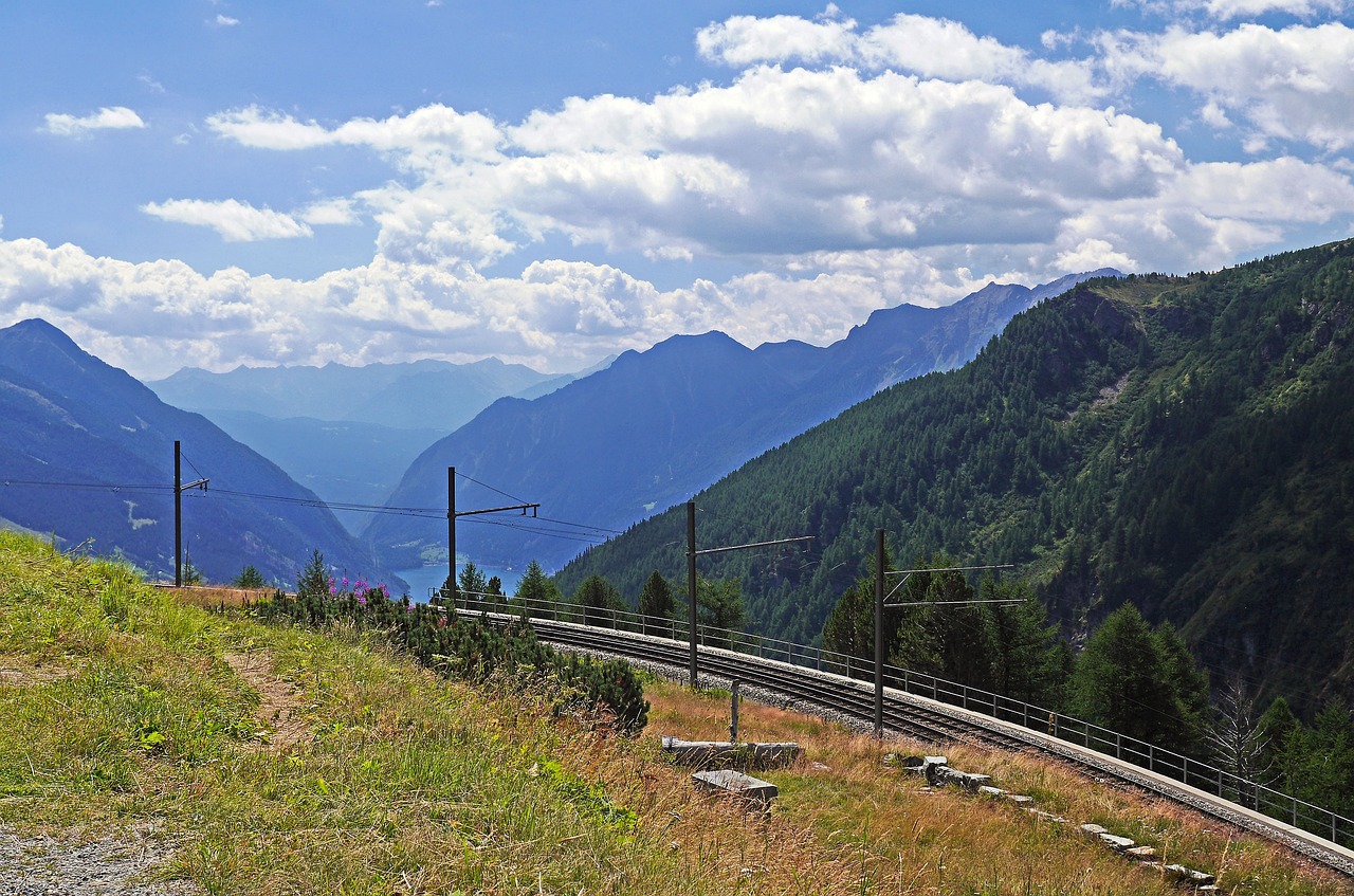 Scenic Train Journey and Lakeside Relaxation in Lago di Poschiavo