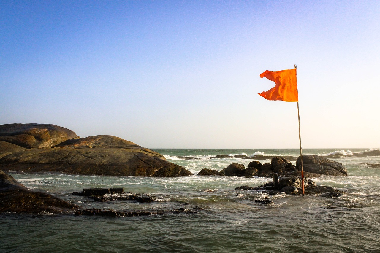 Serene Kanyakumari: Vivekananda Rock and Sunset Delight