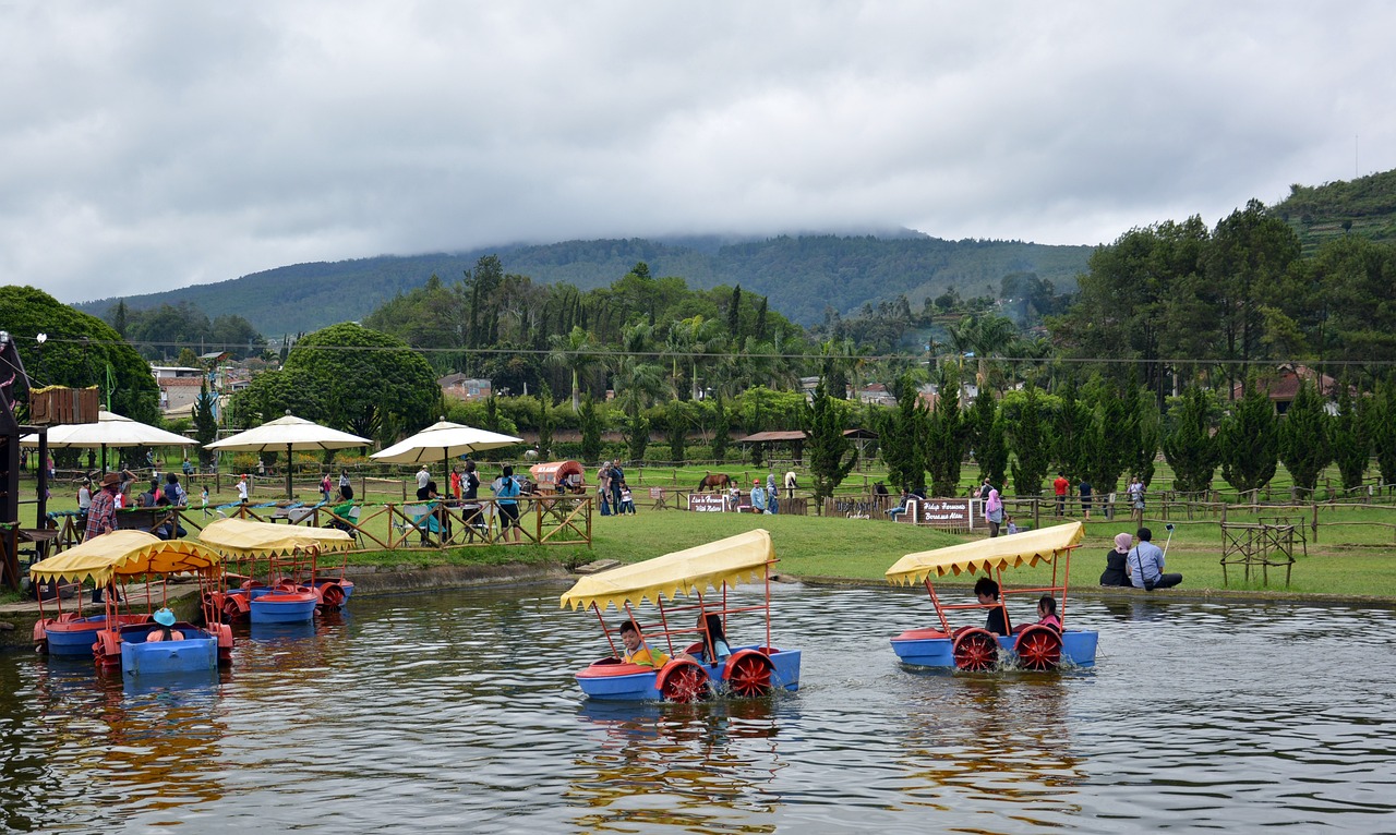 Tranquil Retreat in Lembang: Volcanoes, Hot Springs, and Scenic Views