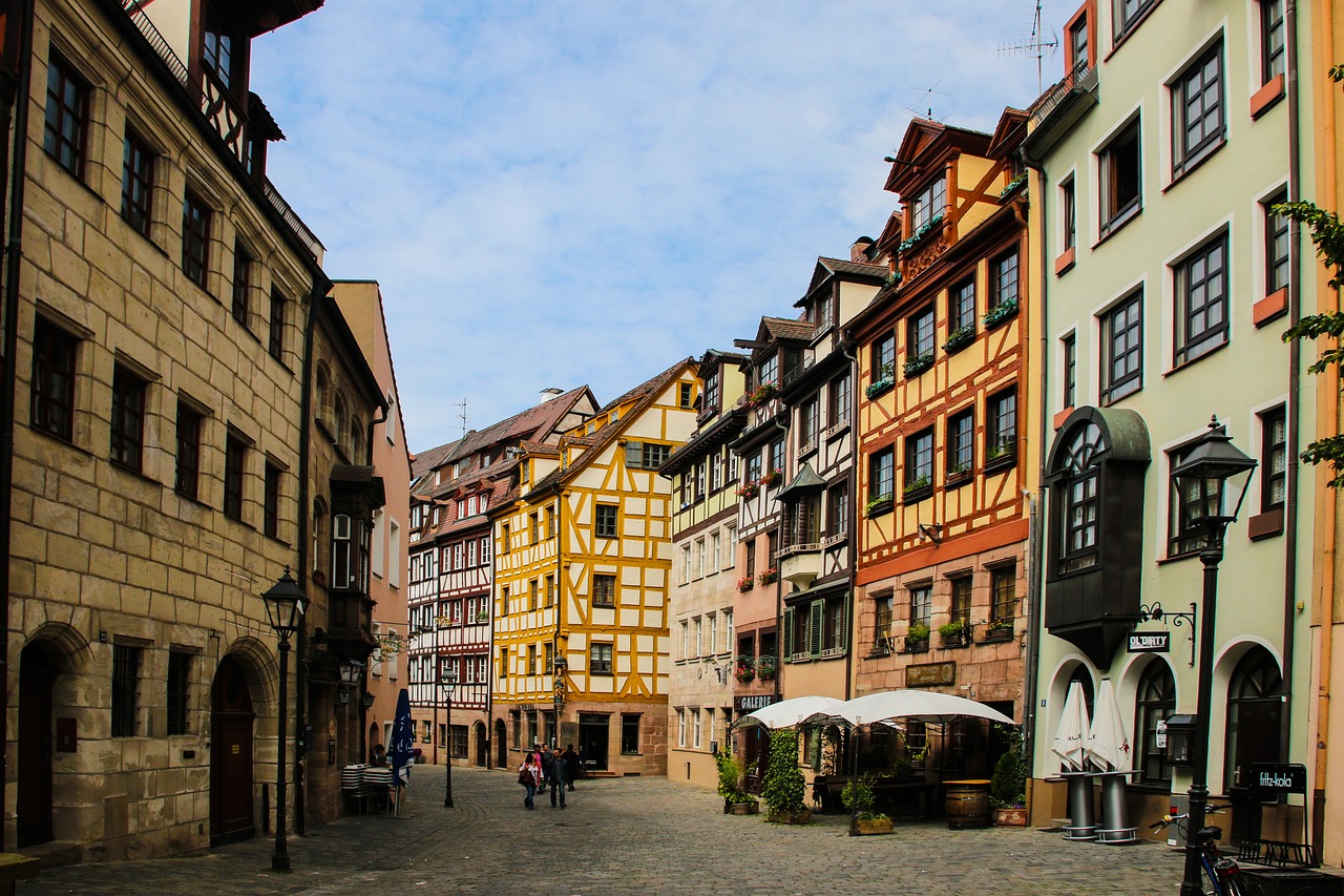 Nuremberg in a Day: Castle, WWII History, and Local Food