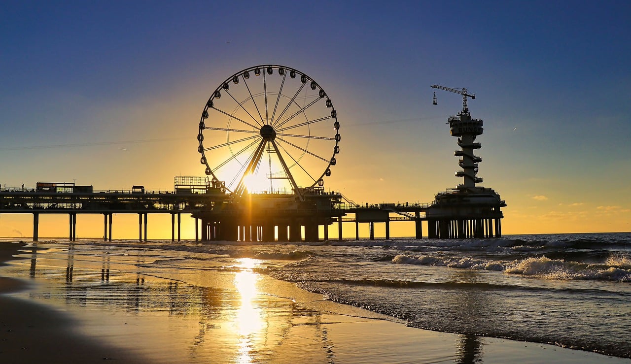 A Day in Scheveningen: Beach and Culinary Delights