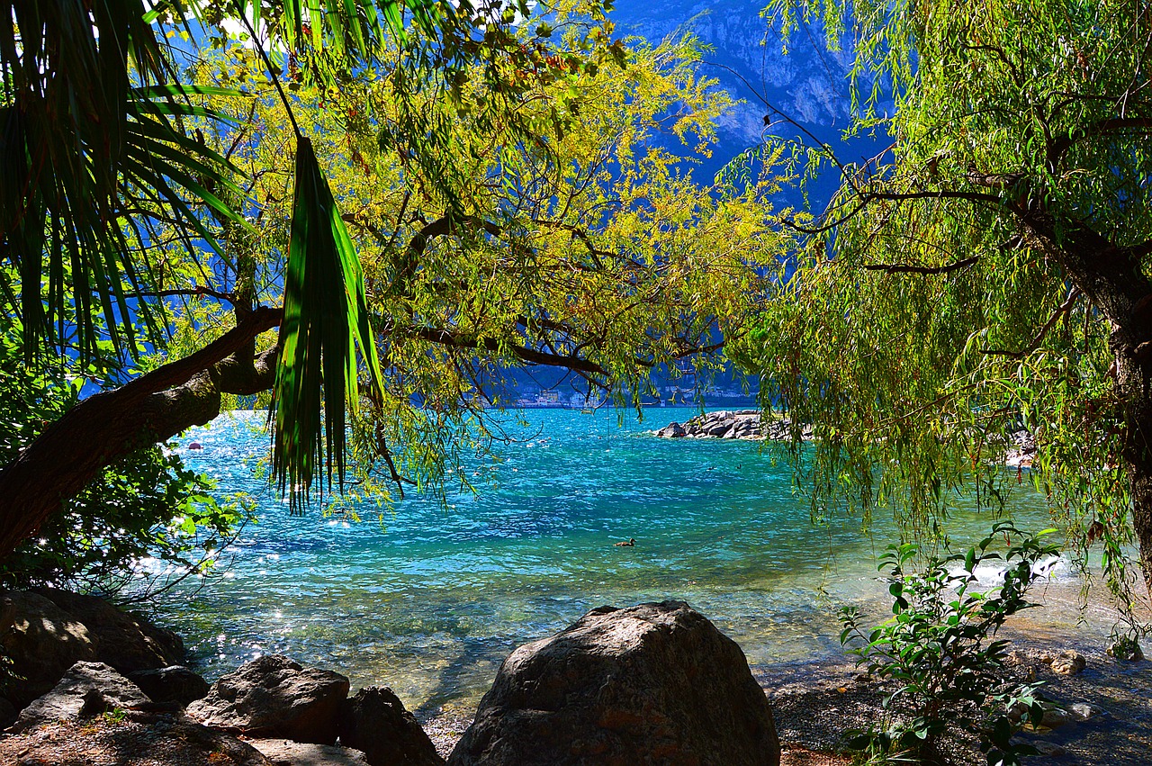 Esplorazione del Lago di Garda e dei Dintorni