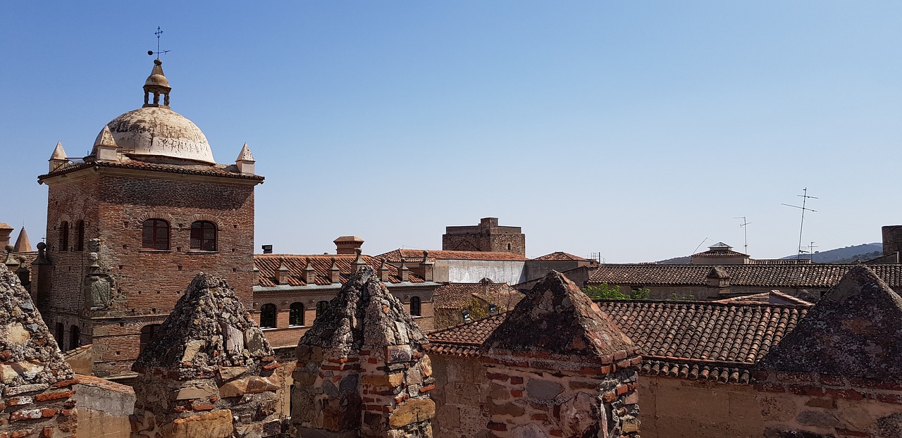 Explorando la Historia y la Gastronomía de Cáceres