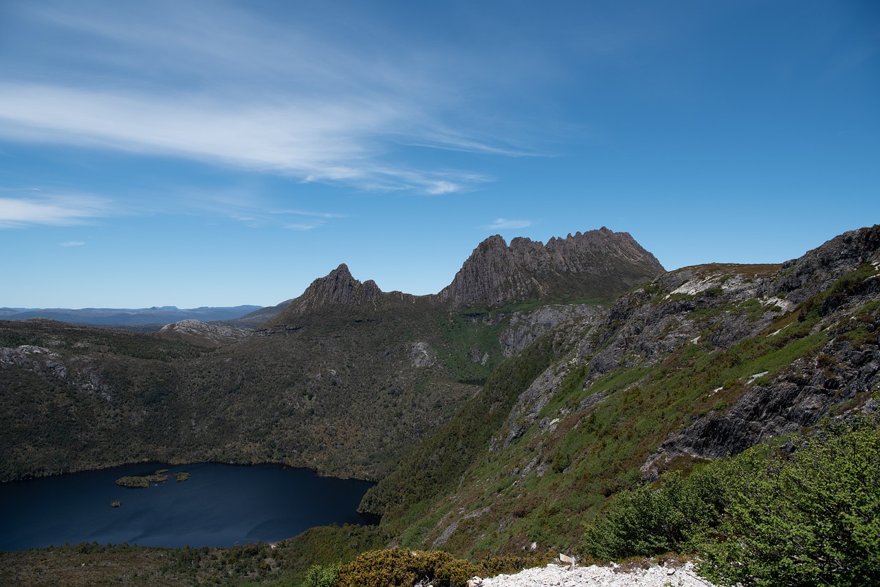 Nature and Wildlife Escape in Cradle Mountain